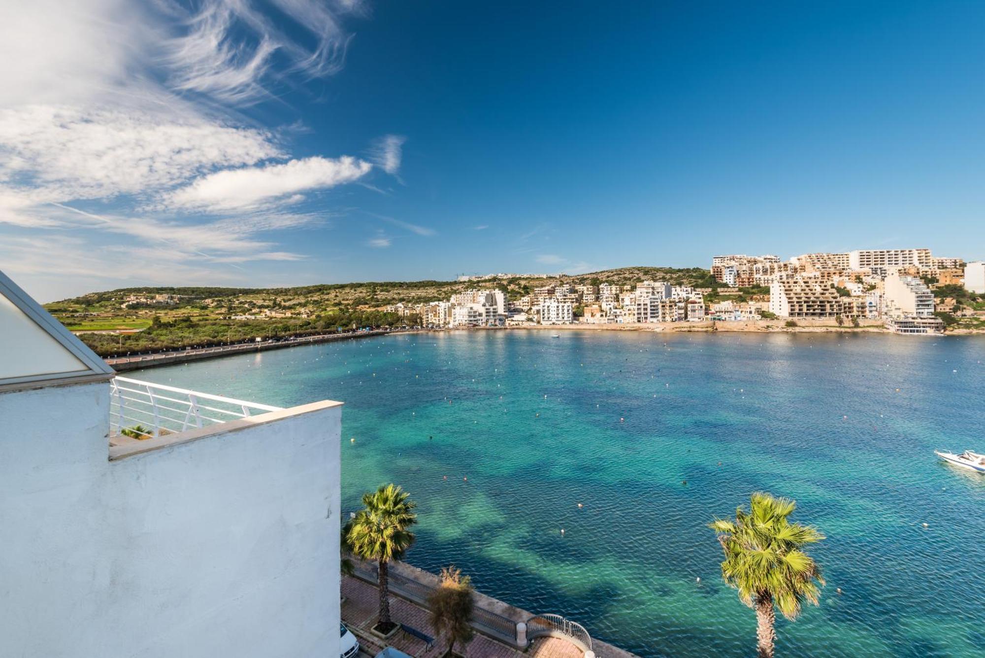 Blue Harbour 2 Bedroom Seafront Apartments With Stunning Seaviews - By Getawaysmalta San Pawl il-Baħar Eksteriør billede